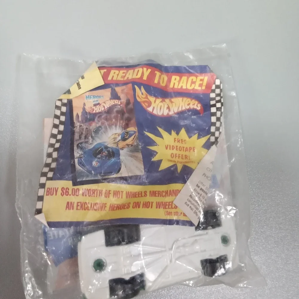 1992 McDonalds Happy Meal Hot Wheels Racing Series Quaker State 62 Green Sealed